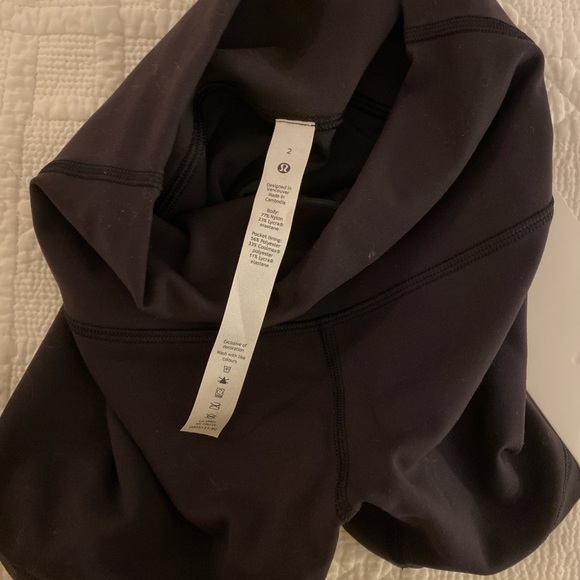 NWT Lululemon Bike Shorts - Picture 3 of 4